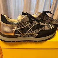 Sneakers uomo nuove marca L4k3 misura 43.