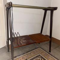 Mobiletto per TV antico
