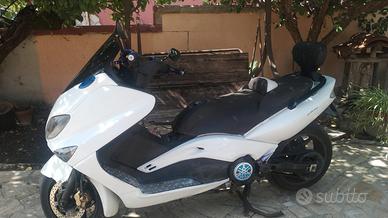 Tmax  Yamaha