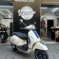 Piaggio Vespa 300 GTS yachting stato