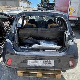 Disponibile ricambi paraurti post. Hyundai i10