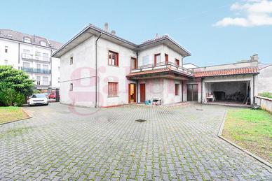 Villa bifamiliare Mariano Comense [469VRG]