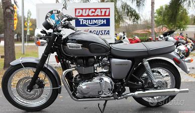 Triumph Bonneville - 2013