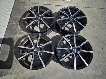 Cerchi In Lega Da 15" MAK Per Renault Clio Captur