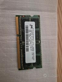 RAM SODIMM 2GB DDR3 1066MHz Micron  per notebook