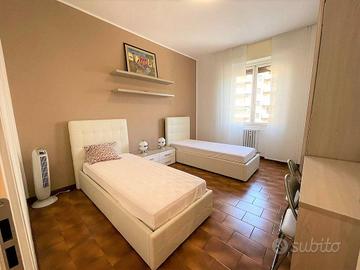 Stanza in appartamento di 60 m² a Milano