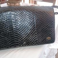 Borsa marca GG riconducibile a Gucci