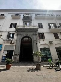 BILOCALE IN CENTRO STORICO-PALAZZO CAVARRETTA