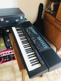 pianola YAMAHA PSR-500