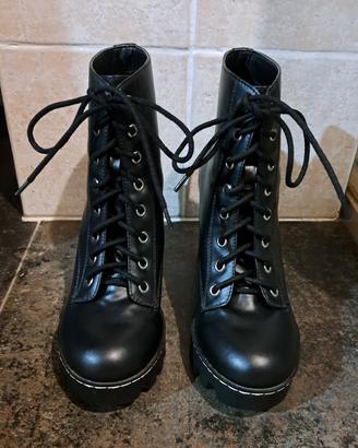 Stivali neri con tacco H&M