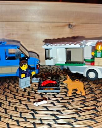 LEGO City 60117 Furgone e Roulotte - Completo