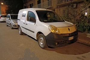 Autocarro Renault Kangoo