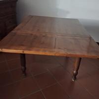 Tavolo in legno