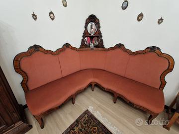 Divano Angolare d'Antiquariato