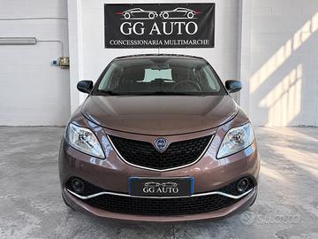 Lancia Ypsilon 1.2 69 CV 5 porte Silver