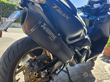 T max 530 (akrapovic)