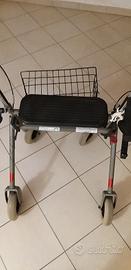 deambulatore per anziani
