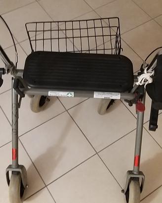 deambulatore per anziani