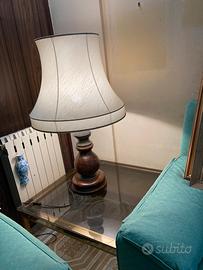 Lume da tavolo in legno massello tornito vintage.