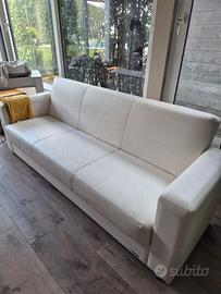 R egalo divano 