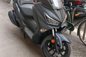 Sym joymax  z 300