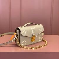 LOUIS VUITTON Pochette Metis East West