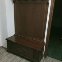 Cassapanca con attaccapanni vintage