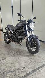 Ducati Monster Dark 695