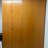 Armadio in legno