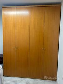 Armadio in legno