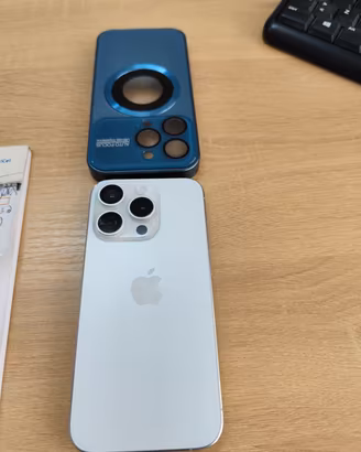 iPhone 15 pro colore bianco 