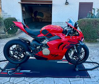 Ducati panigale v4
