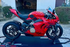 Ducati panigale v4