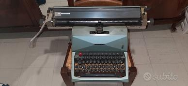 Macchina da scrivere Olivetti 82 diaspron
