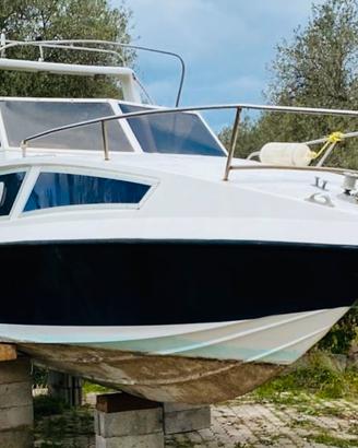 Barca Cigala & Bertinetti Akis 21 SOLO SCAFO