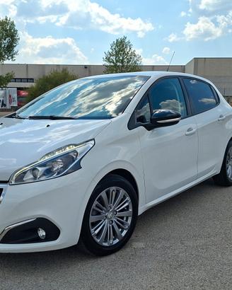 Peugeot 208 BlueHDi 75 5 porte Allure