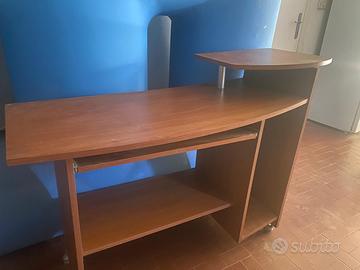 Mobile porta computer a rotelle