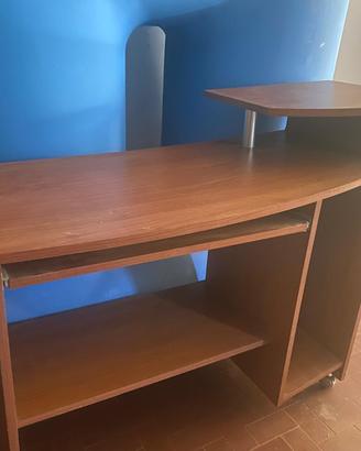 Mobile porta computer a rotelle