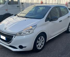 PEUGEOT 208 1.4 HDi 68 CV 5P AUTOCARRO 2 POSTI