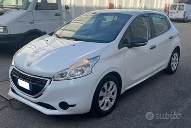 PEUGEOT 208 1.4 HDi 68 CV 5P AUTOCARRO 2 POSTI