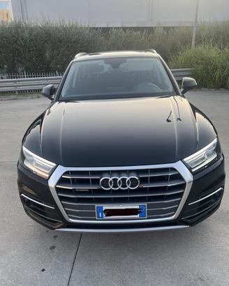 Audi Q5 40 TDI-GARANZIA