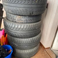 4 gomme e ruotino di scorta