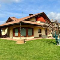 VILLA SINGOLA CON DEPENDANCE