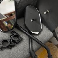 Specchi e luci per moto e bici