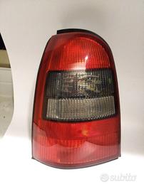 FARO FANALE POSTERIORE SX FUME' MARELLI LLC 942 OP