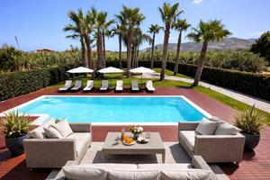 Esclusiva villa di lusso con piscina