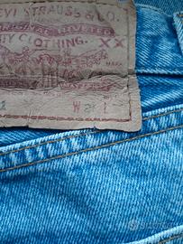 Jeans Levi's mod 501 taglie W 28 e W 29
