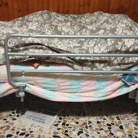 Letto con sponda pieghevole 