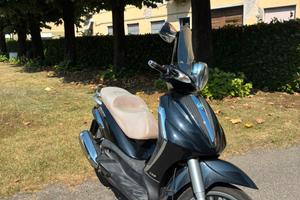 Piaggio Beverly Tourer 125 - 26.000 km - anno 2008