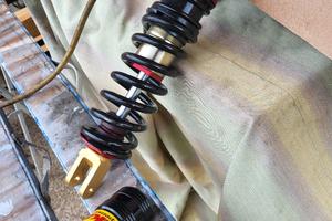 mono ammortizzatore elka